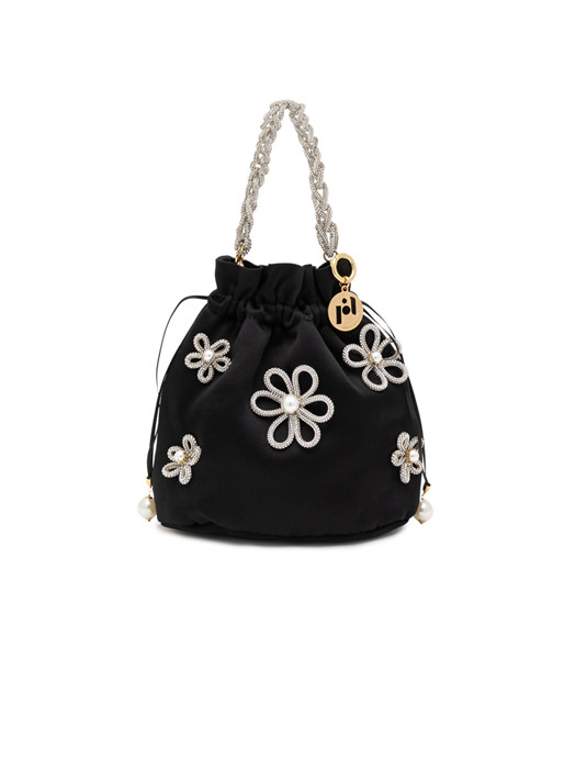 ROSANTICA: Selene Gaia Black