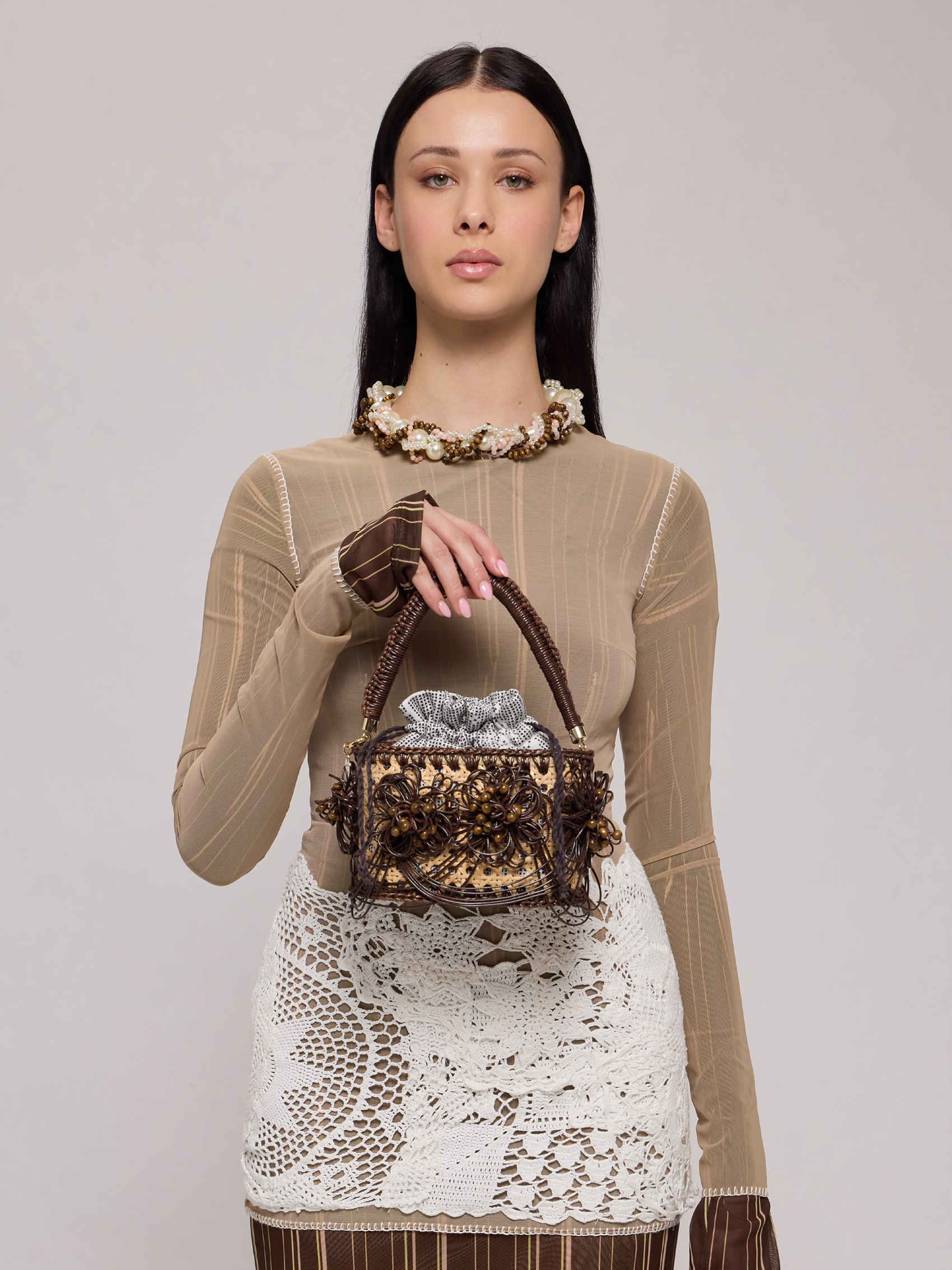 ROSANTICA: Holli Momo