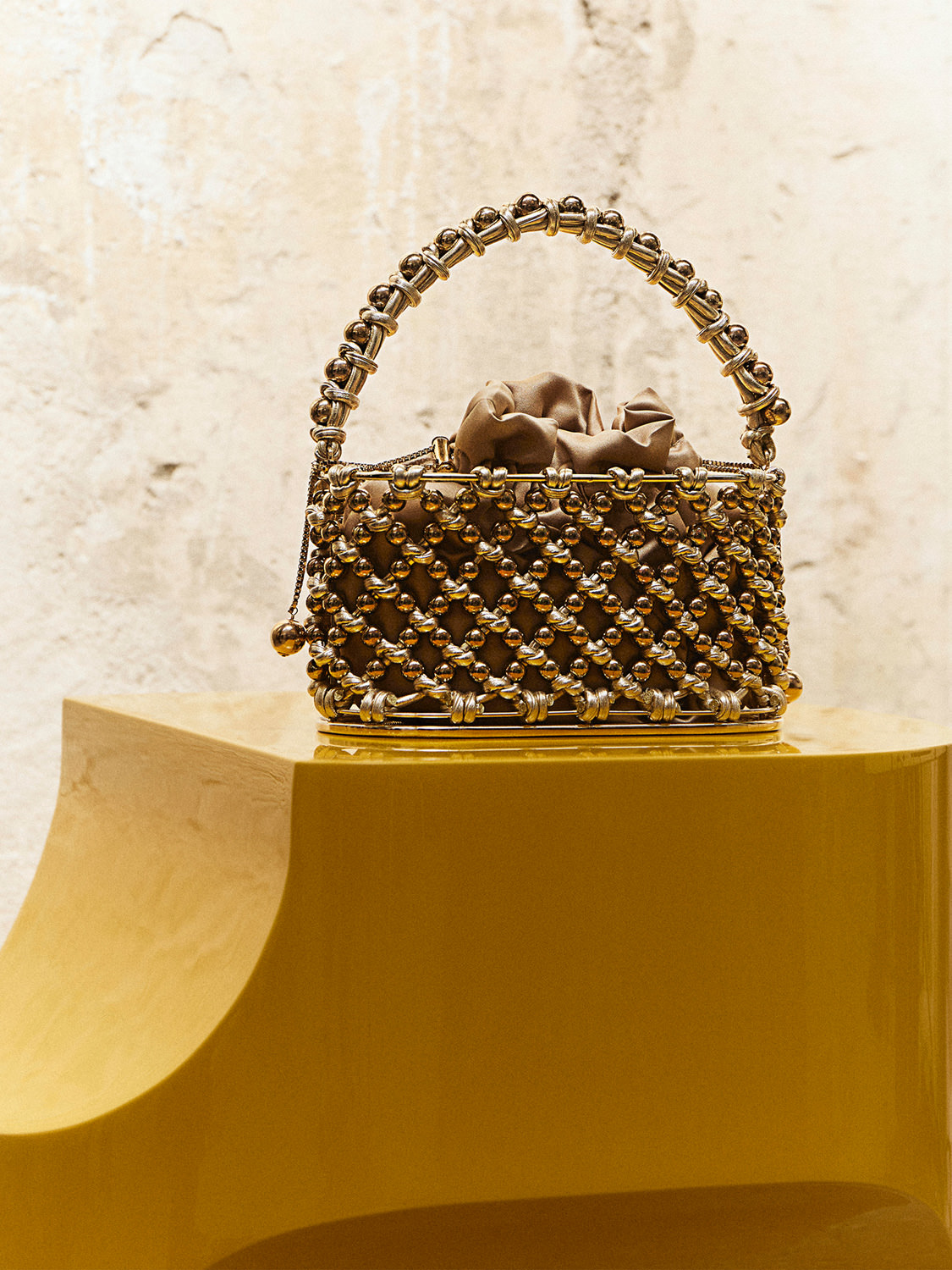 ROSANTICA: Holli Opulenza