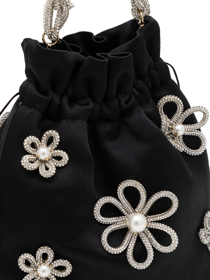 ROSANTICA: Selene Gaia Black